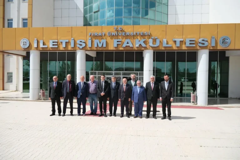 Fırat Üniversitesi İletişim Fakültesinde ödüllü belgesel filim gösterimi