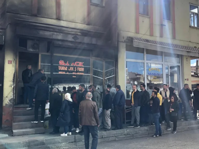 Kars’ta lavaş fırınlarında arefe günü yoğunluğu