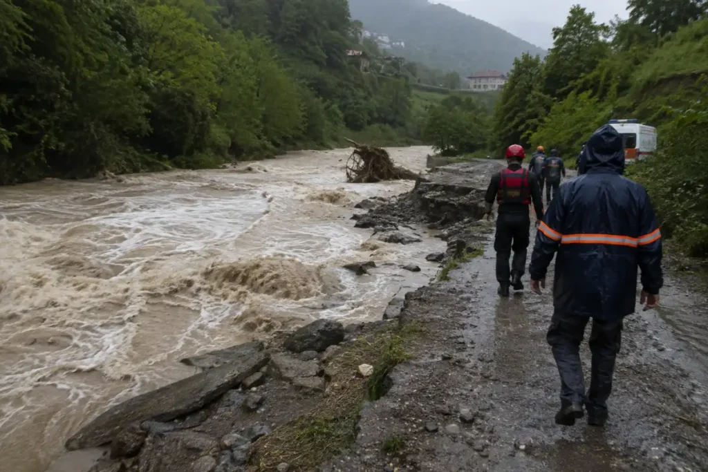 Giresun’da sel dehşeti: Anne ve iki kızını arama çalışması başlatıldı