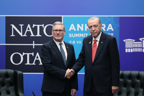 Cumhurbaşkanı Erdoğan, Birleşik Krallık Başbakanı Starmer ile bir araya geldi