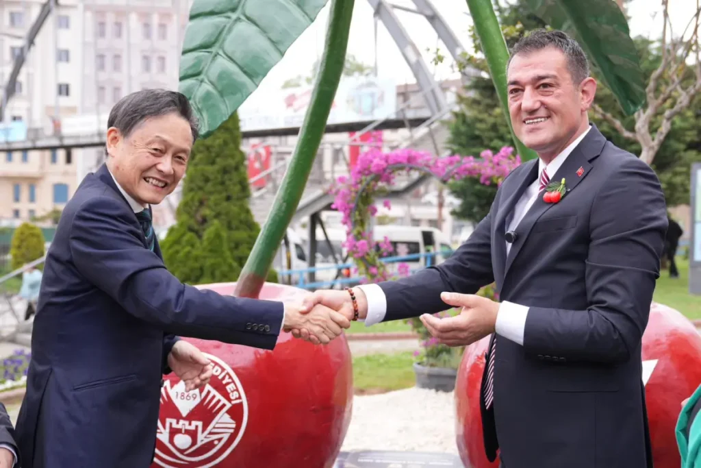 Giresun’un Japon Kardeş Şehri Sagae dostlu anıtı törenle açıldı