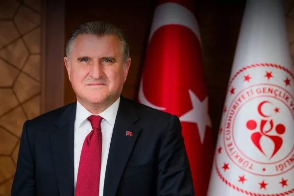 Bakan Bak duyurdu: Trabzon’a yeni spor yatırımları