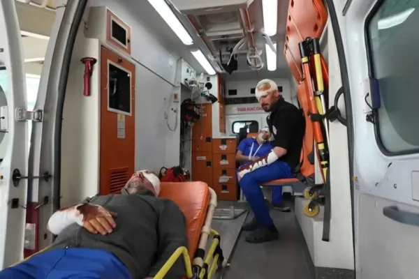 Erzurum Şehir Hastanesi’nde deprem ve yangın senaryolu kırmızı kod tatbikatı