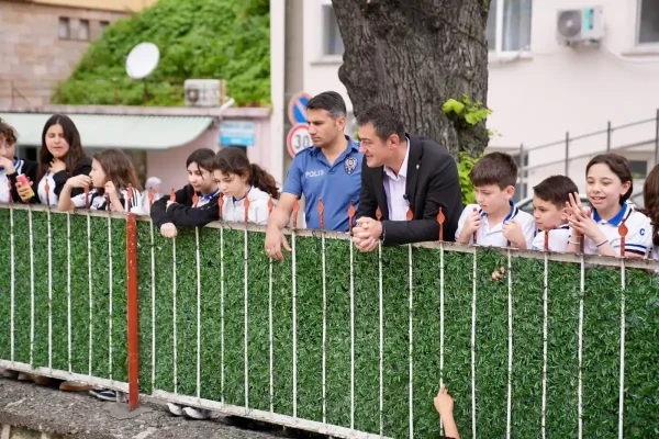 Giresun Belediyesi sahada vatandaşla buluşuyor