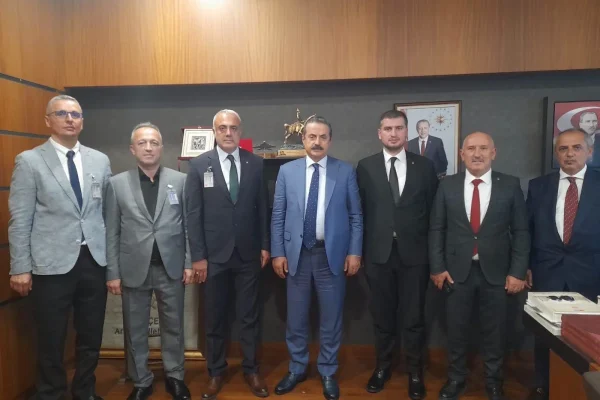 AK Parti Artvin İl Başkanlığından Milletvekili Çelik’e ziyaret