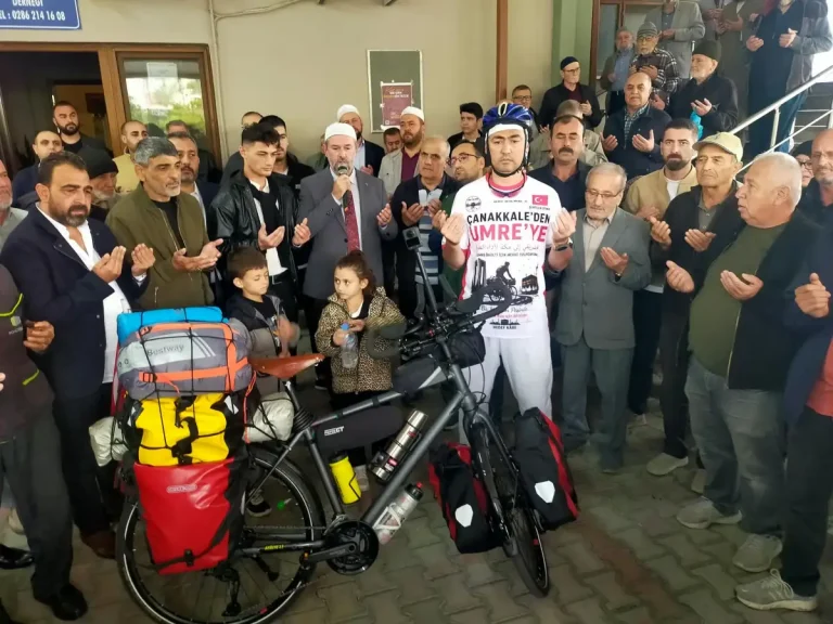 Şehitler diyarından Kâbe’ye 4 bin kilometrelik manevi yolculuk