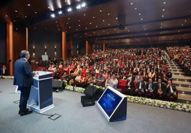 Çocuklarımızı peşinen yargılayan bir dile asla izin veremeyiz