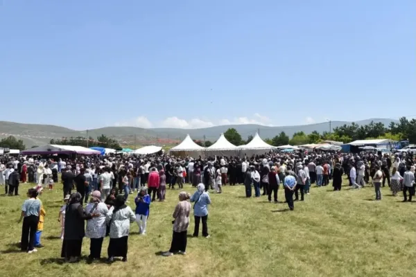 Ardahan 21. Uluslararası Çıldır Göl Festivali geniş katılımla gerçekleştirildi