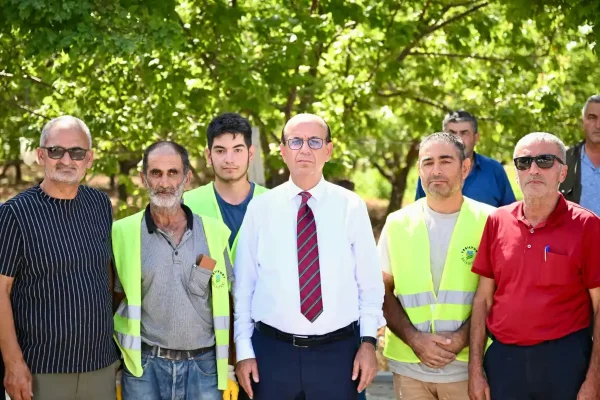 Yeşilyurt’ta yol ve kaldırım çalışmaları sürüyor
