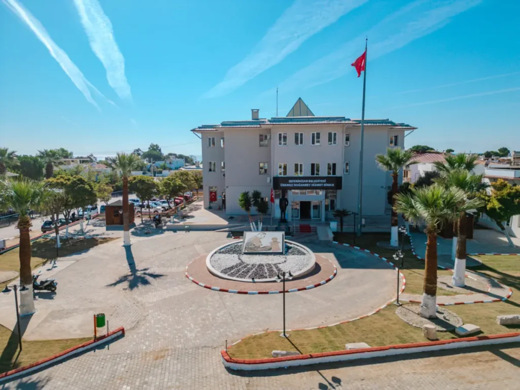 Seferihisar Belediyesi’nde 48 şüpheli hakkında gözaltı kararı