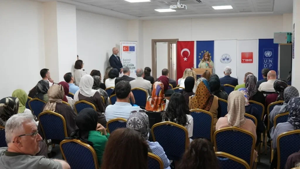 Elazığ’da Dijital Gençlik Merkezi açıldı