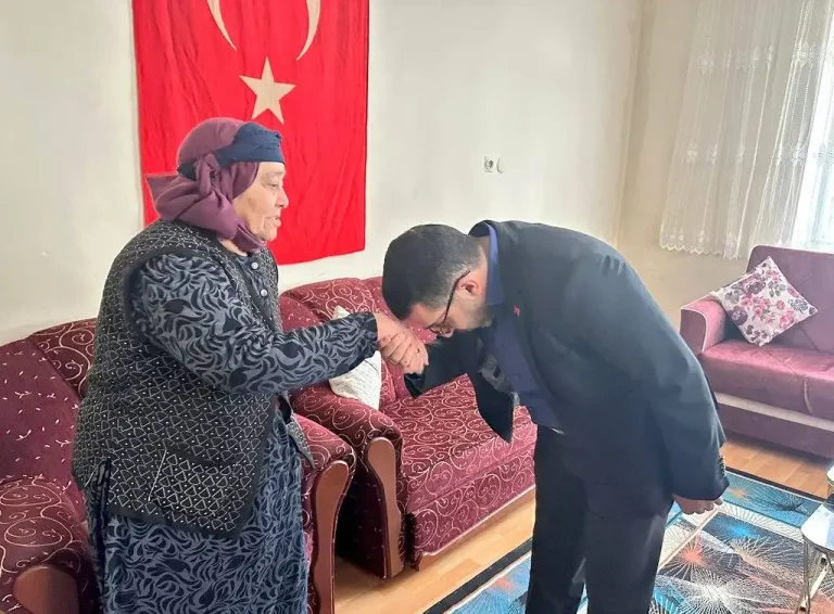 AK Parti Milletvekili Adem Çalkın’dan Şehit Ailesinin Anneler Günü’nü kutladı