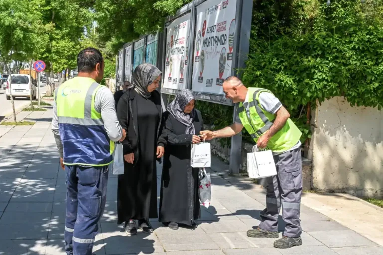 Malatya’da 20 bin sebze fidesi vatandaşlara ücretsiz dağıtıldı