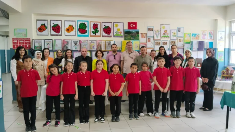 Artvin’de ilkokul öğrencilerince hazırlanan sergi büyük ilgi gördü