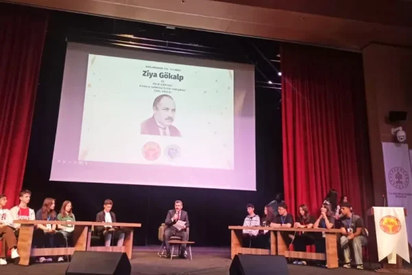 Burdur’da Gençler Ziya Gökalp’i kompozisyonlarla anlattı
