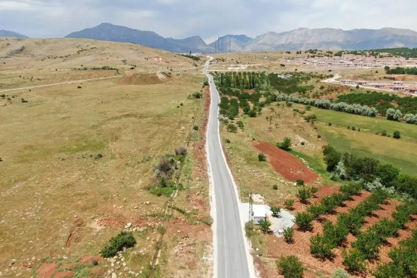 Doğanşehir Yolkoru’da tozlu yol tarihe karıştı