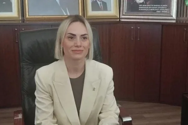 Akçakoca Belediye Meclisi Alev Ünal’ı “Başkan Vekili” olarak seçti