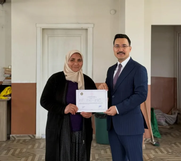 Akyaka’da süt üreticilerine hijyen eğitimi: Sertifikalar törenle verildi