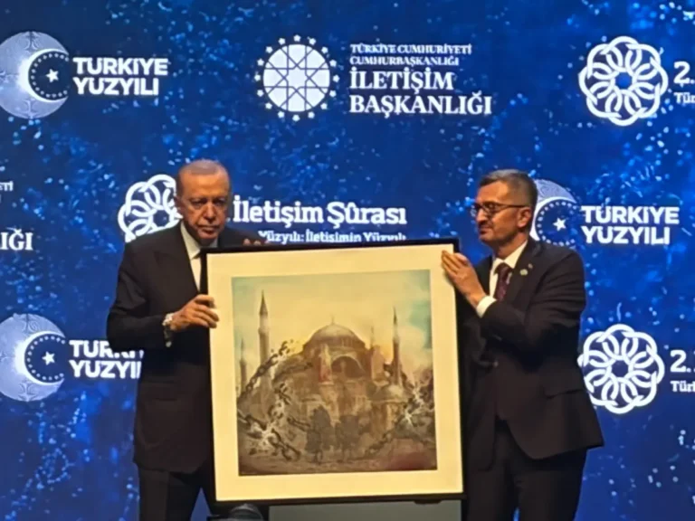 Cumhurbaşkanı Erdoğan: “Hakikatin en fazla zarar gördüğü bir dönemden geçiyoruz”