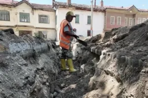 Demirel’in köyü İslamköy’ün içme suyu altyapısı yenileniyor