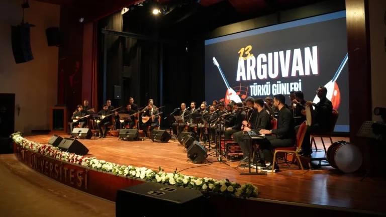 Arguvan Türkü Günleri’nde kültür ve müzik buluşması