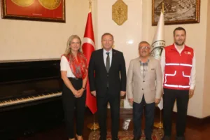 Kars Valisi Ziya Polat, Kızılay Heyetini ağırladı