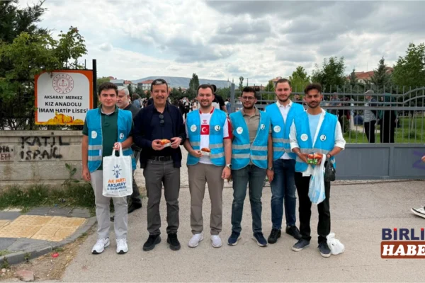Aksaray AK Gençlik’ten YKS Adaylarına Moral Desteği