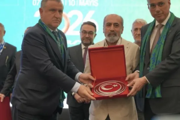 Vasfi Baran’a Ankara’da çifte bakanlık ödülü