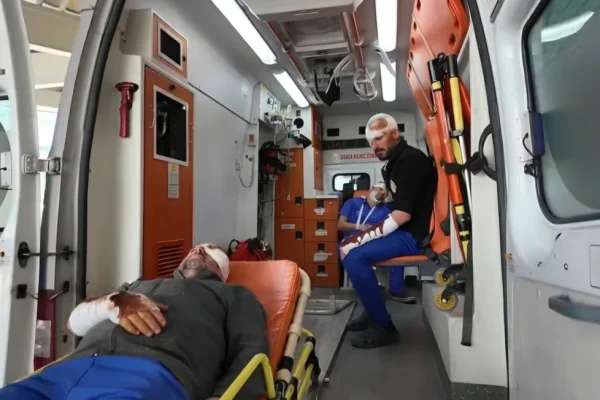 Erzurum Şehir Hastanesi’nde deprem ve yangın senaryolu kırmızı kod tatbikatı