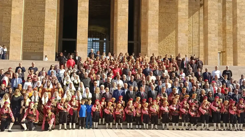 Ankara Kulübü Derneği, Atatürk’ün hemşehriliğinin 104. yılında Anıtkabir’de