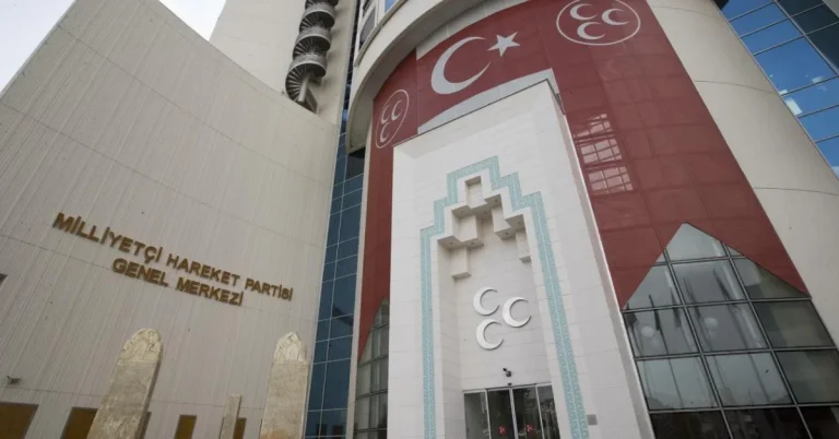 Adana’da MHP Teşkilatı feshedildi