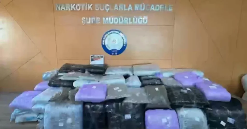 Narkotikten dev operasyon: 371 kilo uyuşturucu ele geçirildi