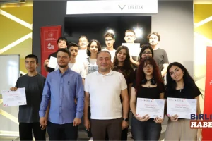 ASÜ’de gençlere yapay zekâ ve robotik eğitimi