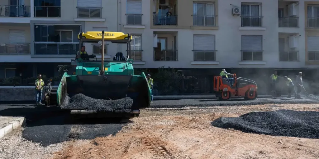 Bornova’da otopark ve yol düzenlemesi başlatıldı