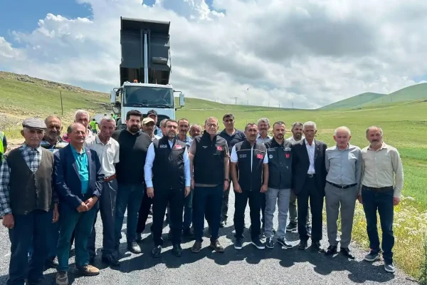 Kars’ta 9,5 Kilometrelik Grup Köy yolunda çalışmalar sürüyor