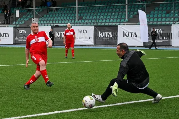 Bakan Bak ‘tan Gösteri Maçında 2 Gol