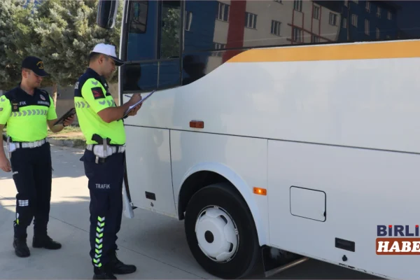 Aksaray’da okul servislerine sıkı denetim: Jandarma tek tek kontrol etti