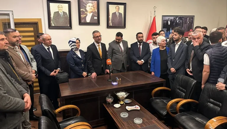 MHP Isparta’da yeni dönem: Osman Gülay göreve başladı