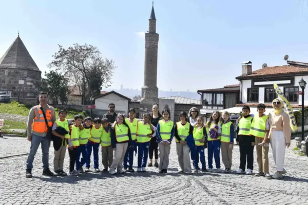 Çocuklar Başkent’in tarihini yerinde öğreniyor