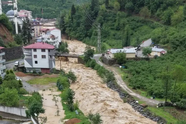Giresun Bulancak’da 16 ev tahliye ediliyor