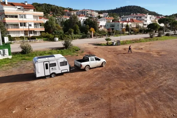 Ayvalık’ta karavanlara park yasağı