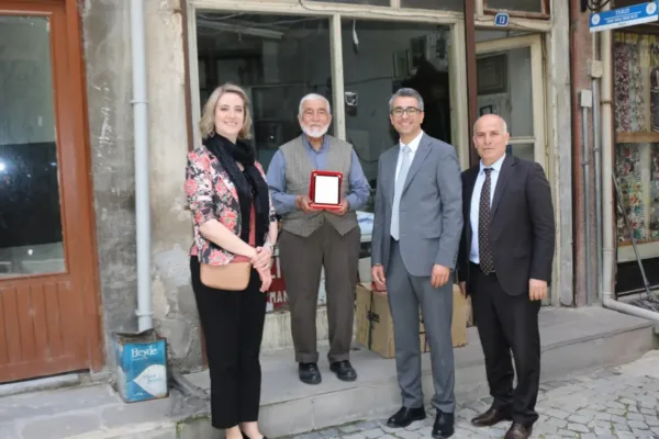 Beypazarı’nda geleneksel meslek ustalarına vefa plaketi