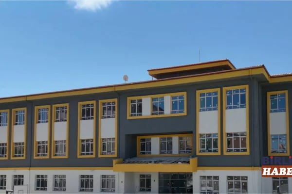 Aksaray’ın YKS Başarısına Recep Tayyip Erdoğan Anadolu İmam Hatip Lisesi Damga Vurdu