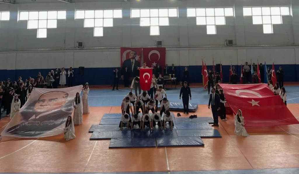 Akyaka’da 19 Mayıs Atatürk’ü Anma Spor Bayramı coşkulu bir programla kutlandı