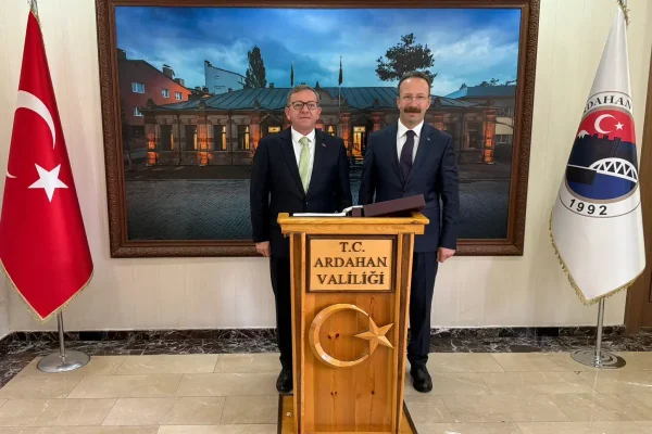 Vali Ziya Polat’tan Ardahan valisine hayırlı olsun ziyareti