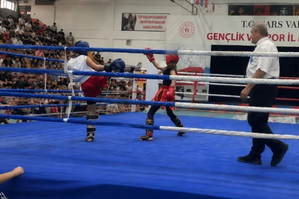Kars’ta Ani’nin Fethinin 962. Yılına özel uluslararası kick boks heyecanı