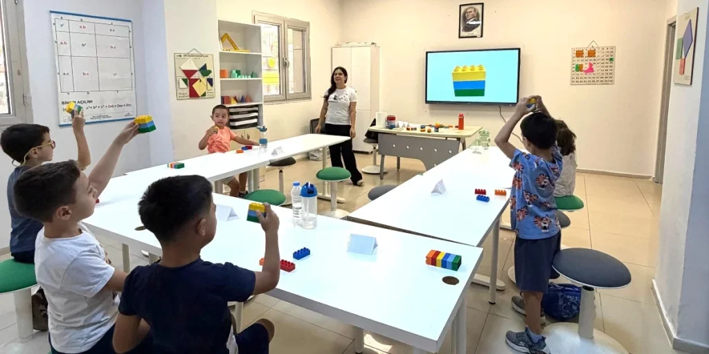 Bornova Belediyesi’nden eğlenerek öğrenme projeleri