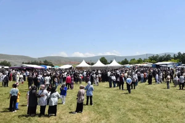 Ardahan 21. Uluslararası Çıldır Göl Festivali geniş katılımla gerçekleştirildi