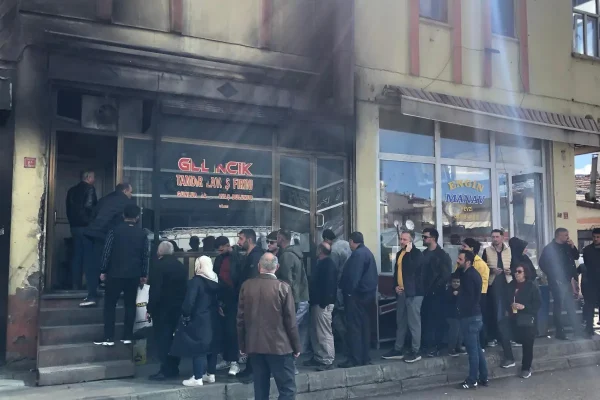 Kars’ta lavaş fırınlarında arefe günü yoğunluğu