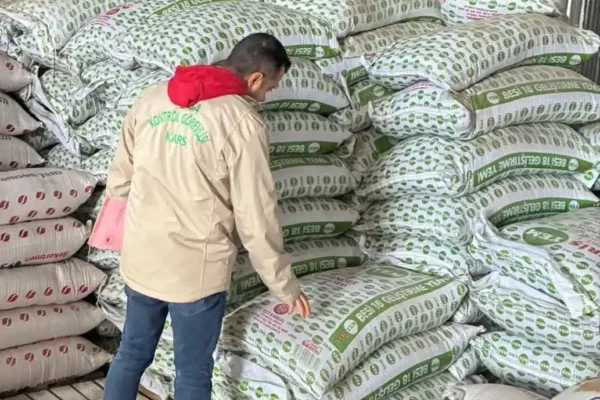 Kars’ta yem işletmelerine eş zamanlı denetim